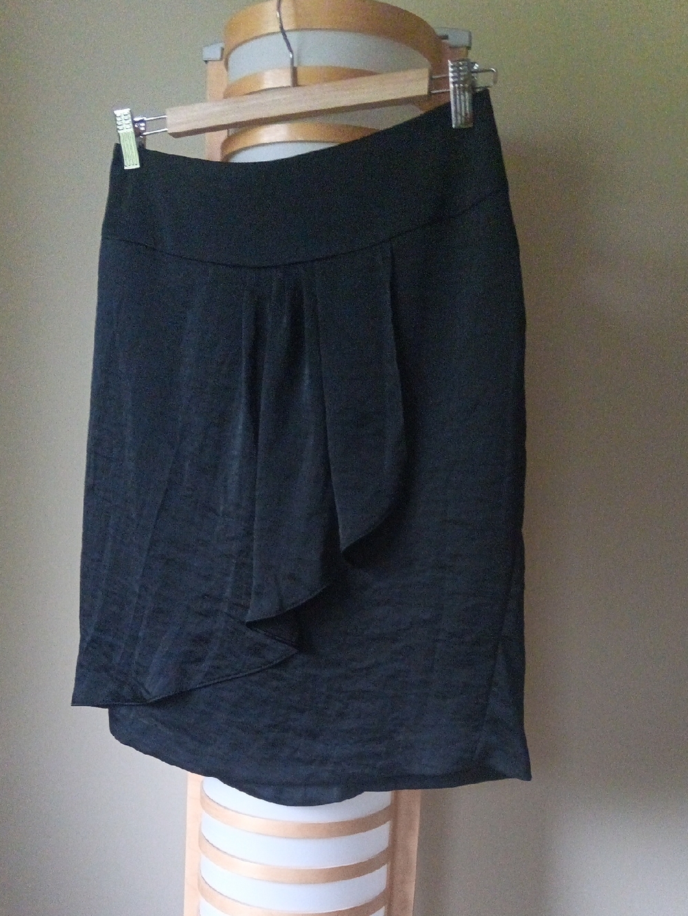 W14" L22" RW&CO. Black Asymmetrical Draped Skirt Made In Canada 🇨🇦